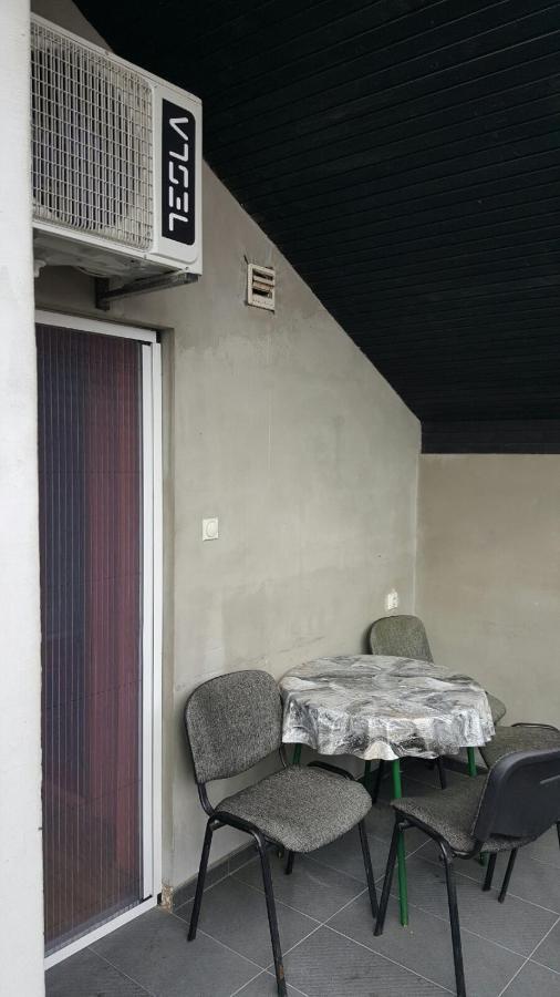Apartmani Malina 3 Bijeljina Buitenkant foto